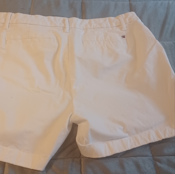 Tommy Hilfiger shorts - Picture 3 of 4
